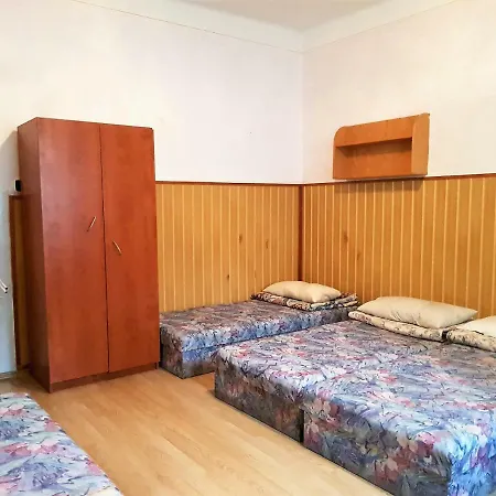 Muskatli Vendeghaz Parad