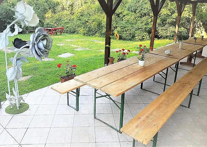 Vandrerhjem Muskatli Vendeghaz Parád