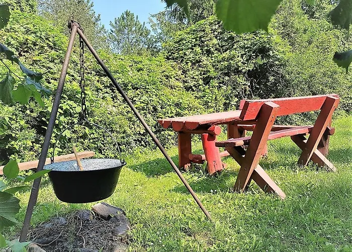 Muskatli Vendeghaz * Parád