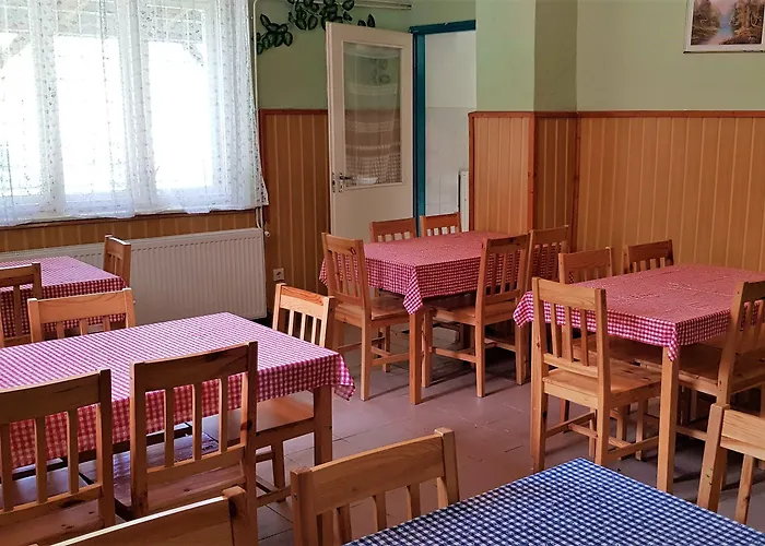 Vandrerhjem Muskatli Vendeghaz Parád